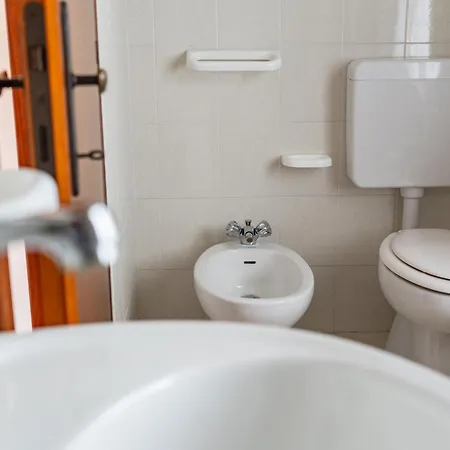 Casa Del Pellegrino - מלון Castelmonte