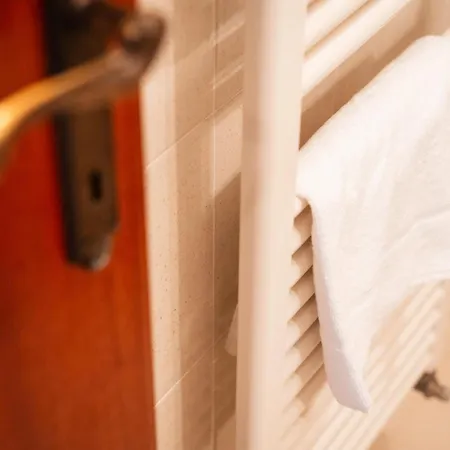 Casa Del Pellegrino - Hotel Castelmonte