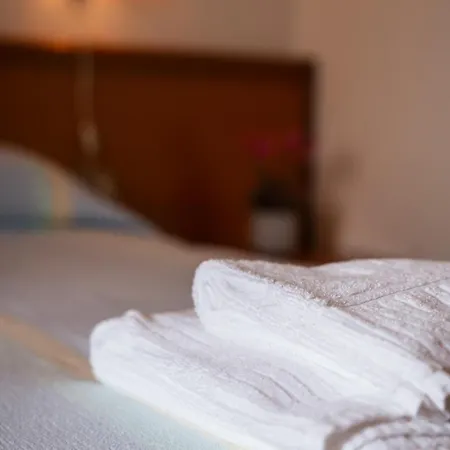 Casa Del Pellegrino - 2* Castelmonte