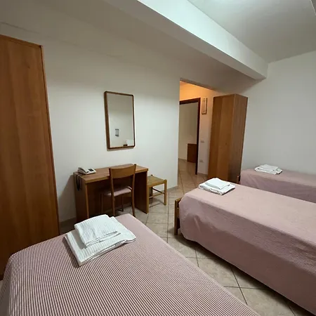 Casa Del Pellegrino - מלון 2*