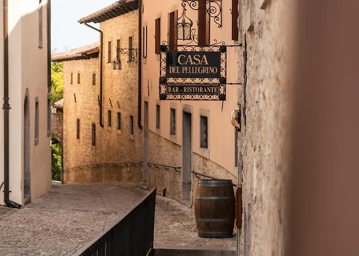 Casa Del Pellegrino - 2* Castelmonte